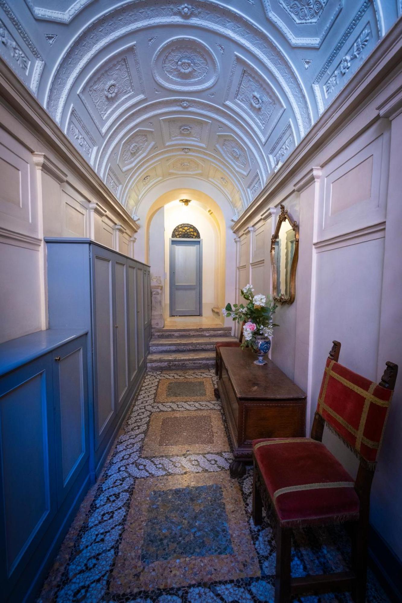 LivinRome Barberini Apt Exterior foto