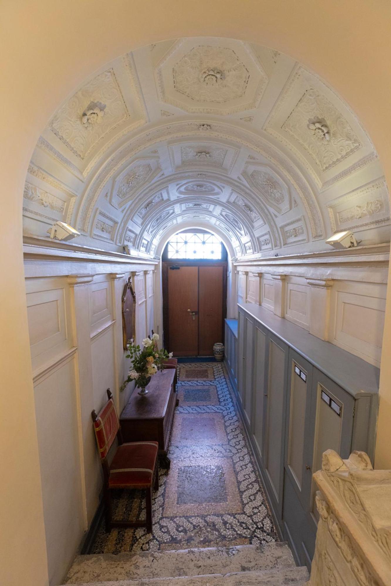LivinRome Barberini Apt Exterior foto
